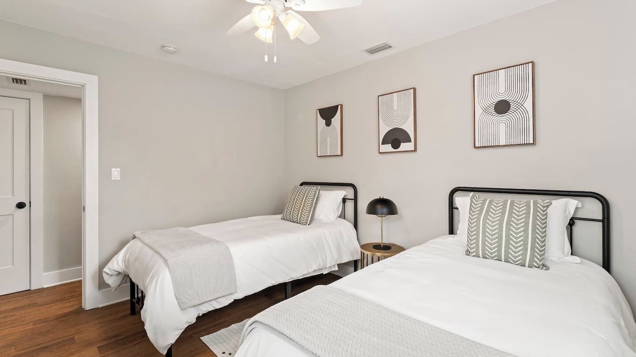 Photo of Bedroom in Murray Hill
