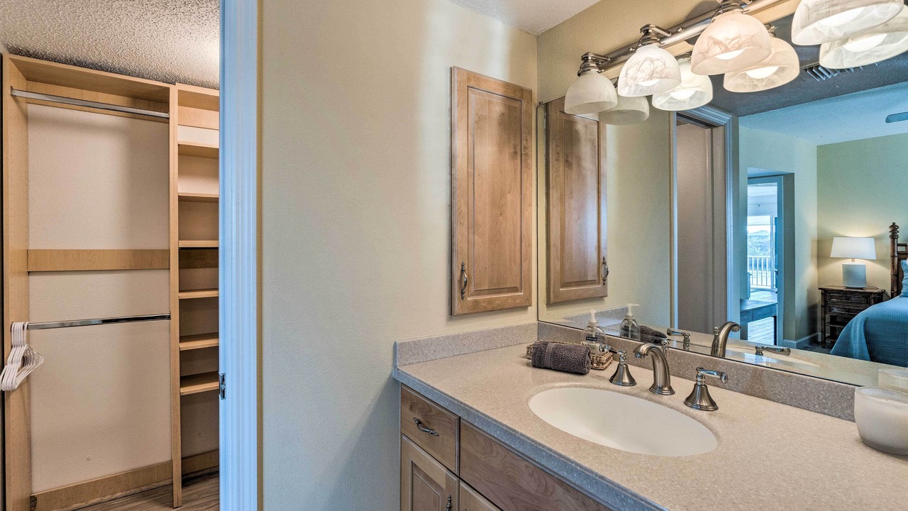 Photo of Bathroom in Laurel