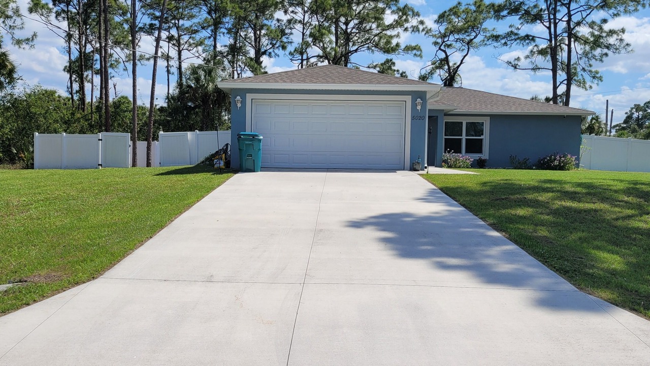 Photo of Outdoor in LaBelle