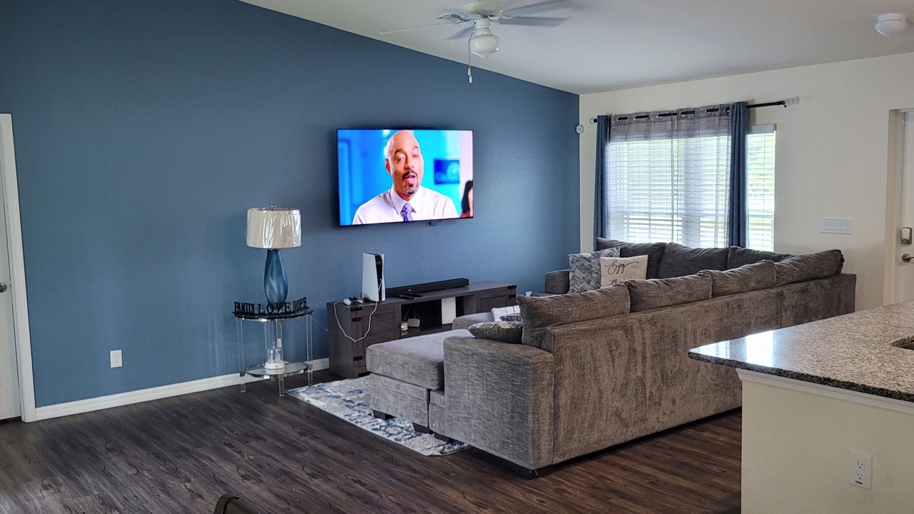 Photo of Livingroom in LaBelle