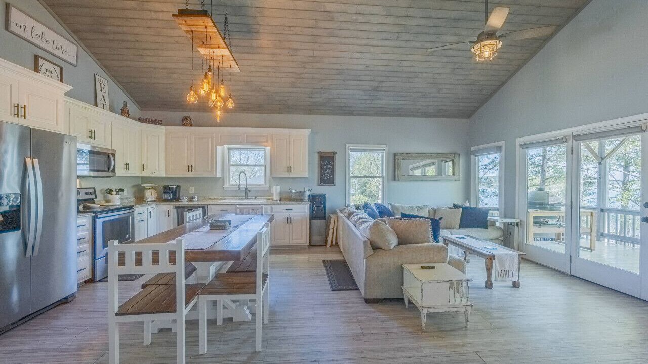 Photo of Livingroom in Reed Creek