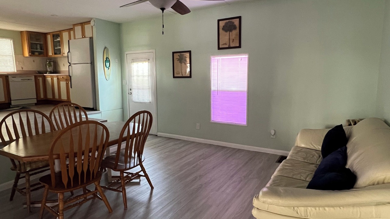 Photo of Livingroom in Sexton Cove Estates