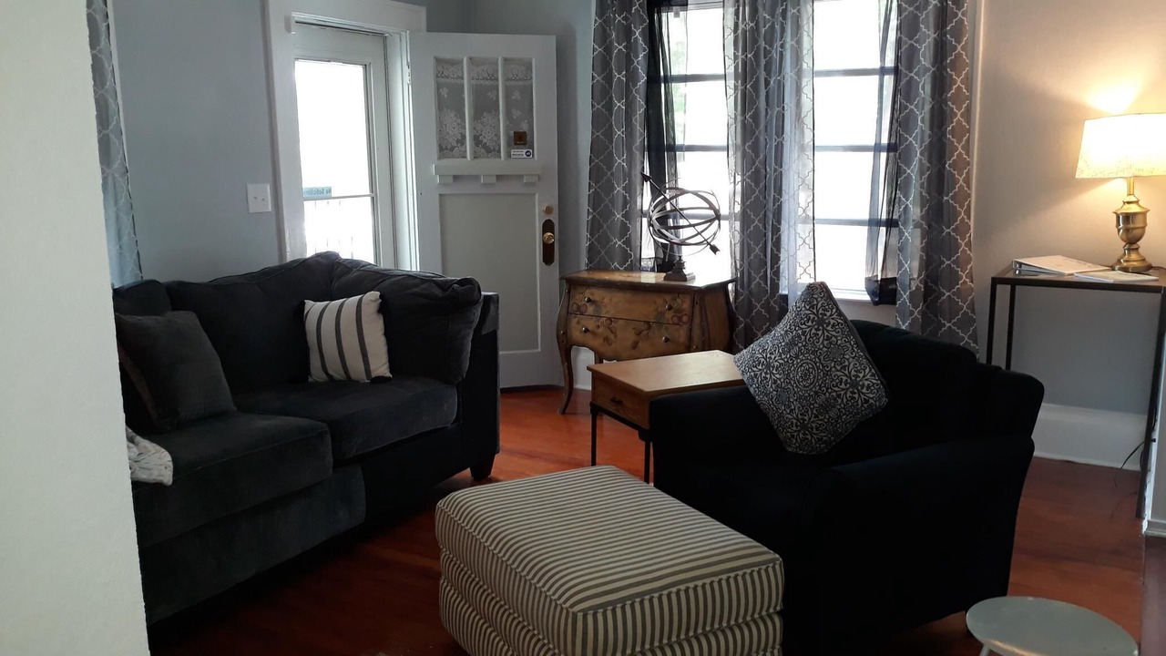 Photo of Livingroom in DeLand