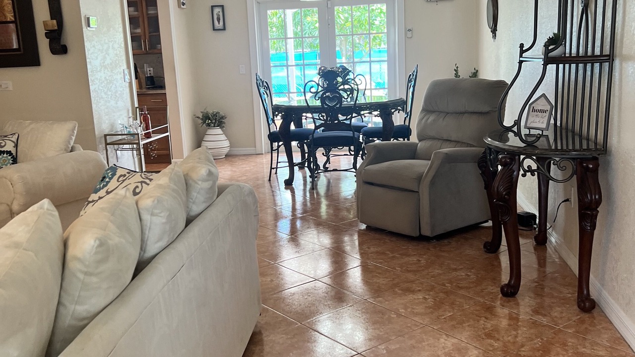 Photo of Livingroom in Sandalfoot Cove