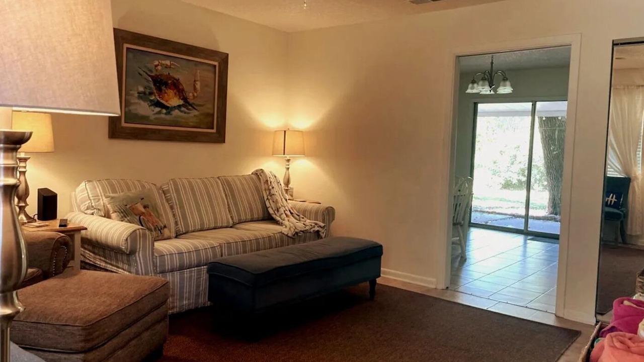 Photo of Livingroom in Amelia City