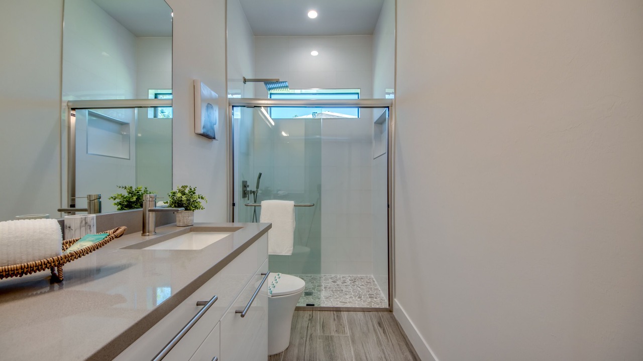 Photo of Bathroom in Mariner