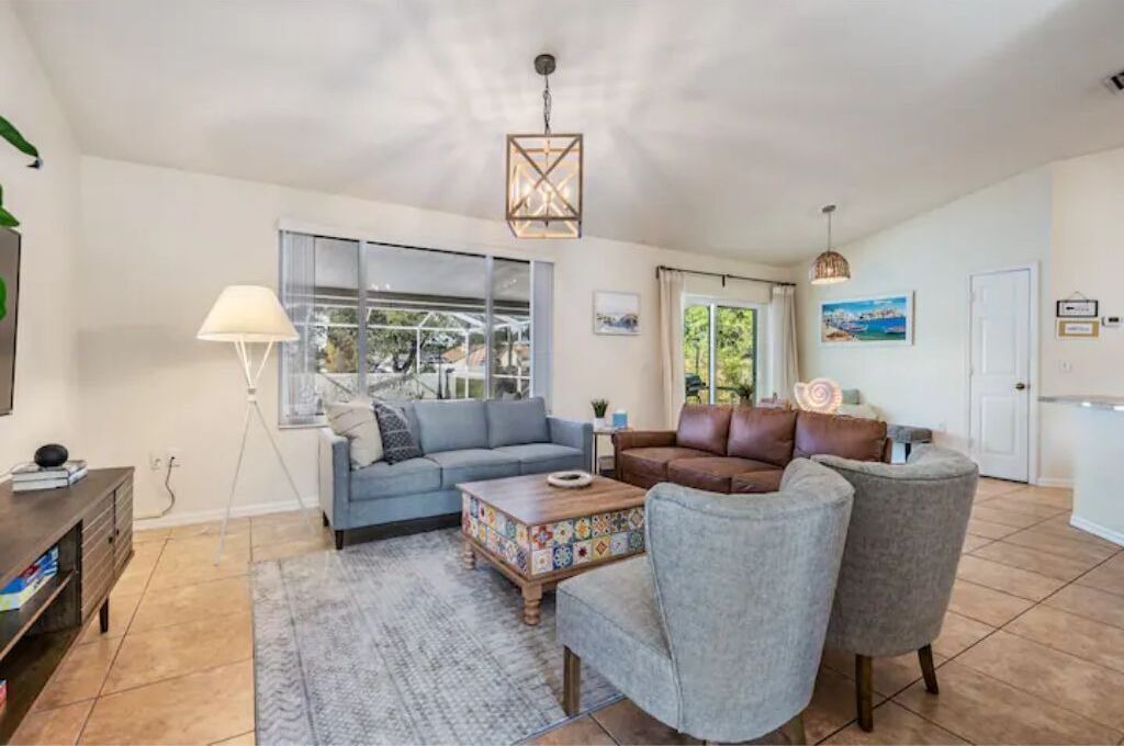 Photo of Livingroom in Boyette Springs