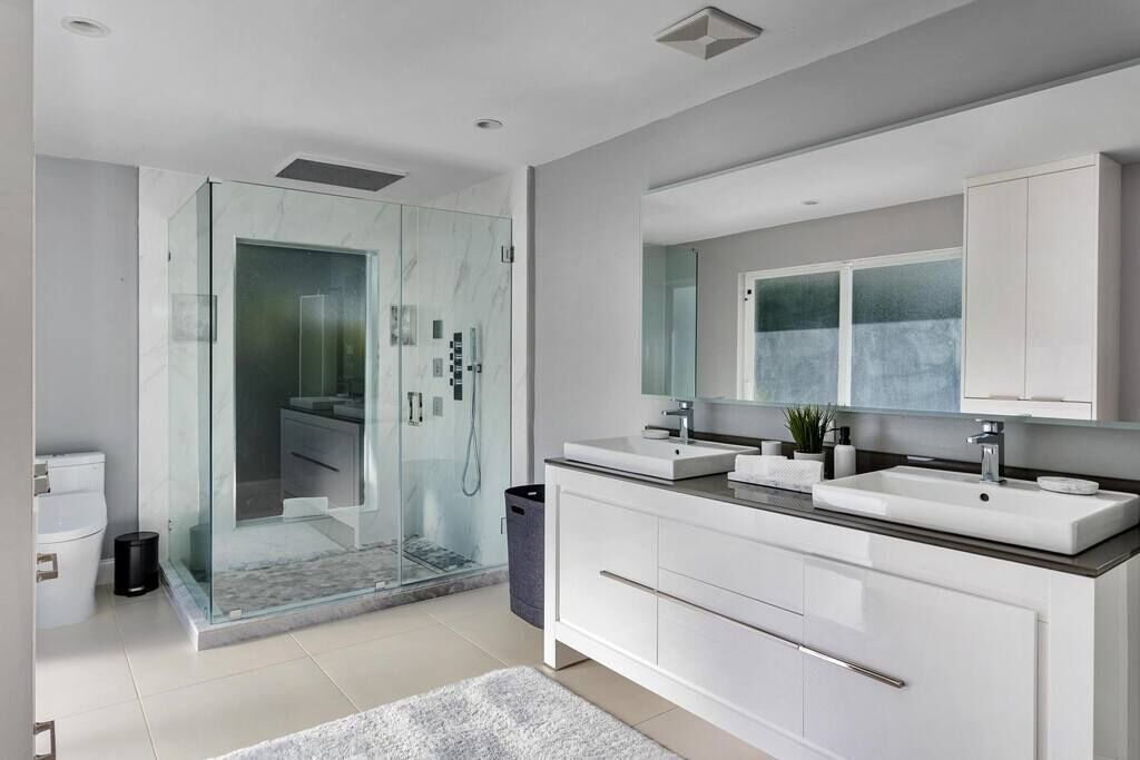 Photo of Bathroom in Biscayne Park