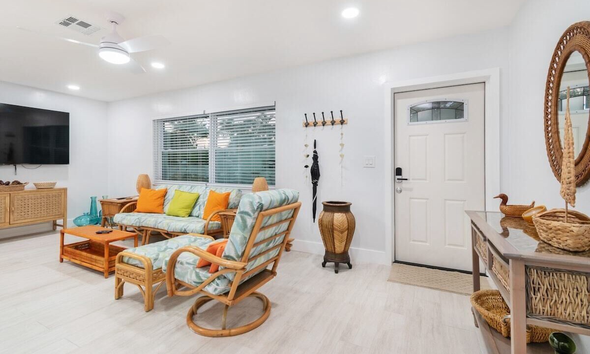 Photo of Livingroom in Harbor Village