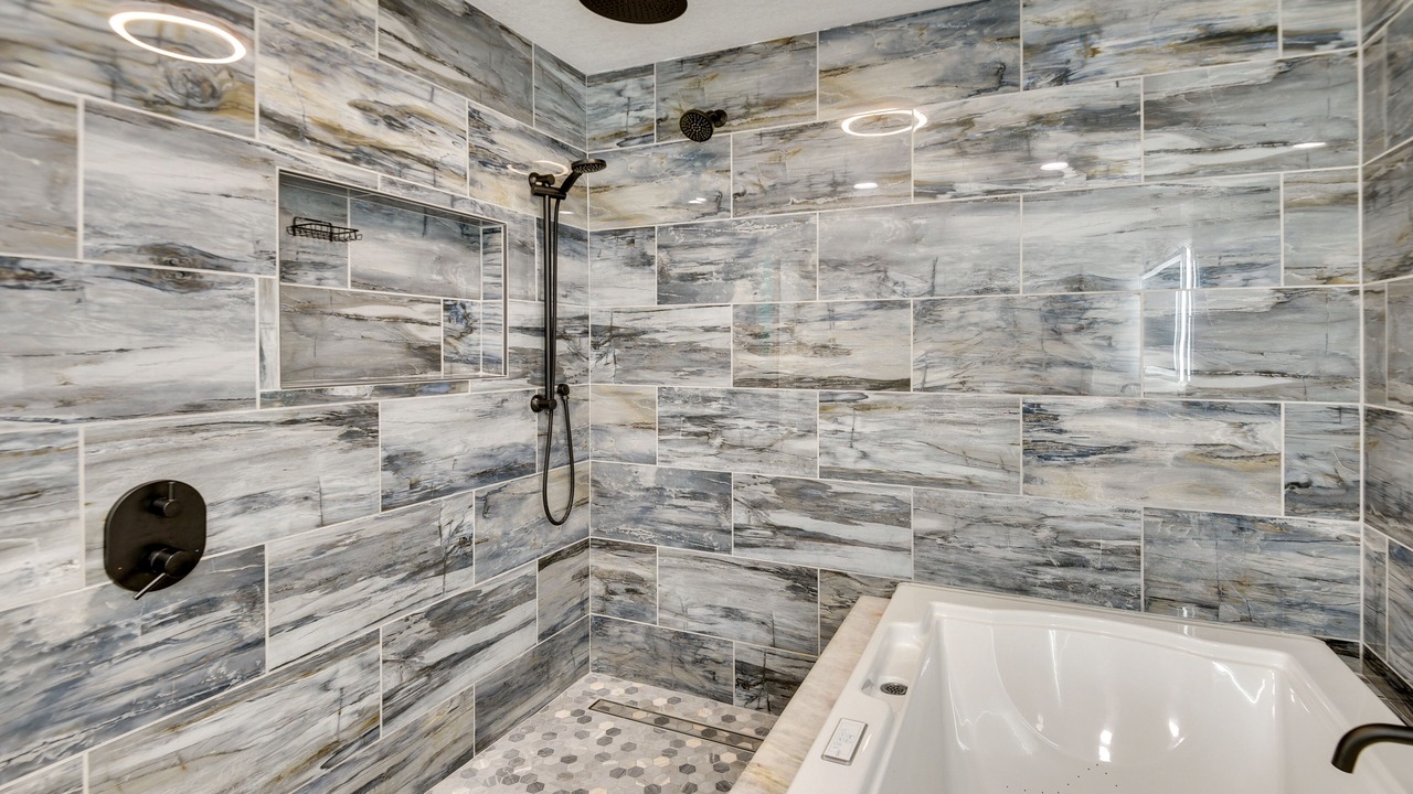Photo of Bathroom in Harbor Oaks