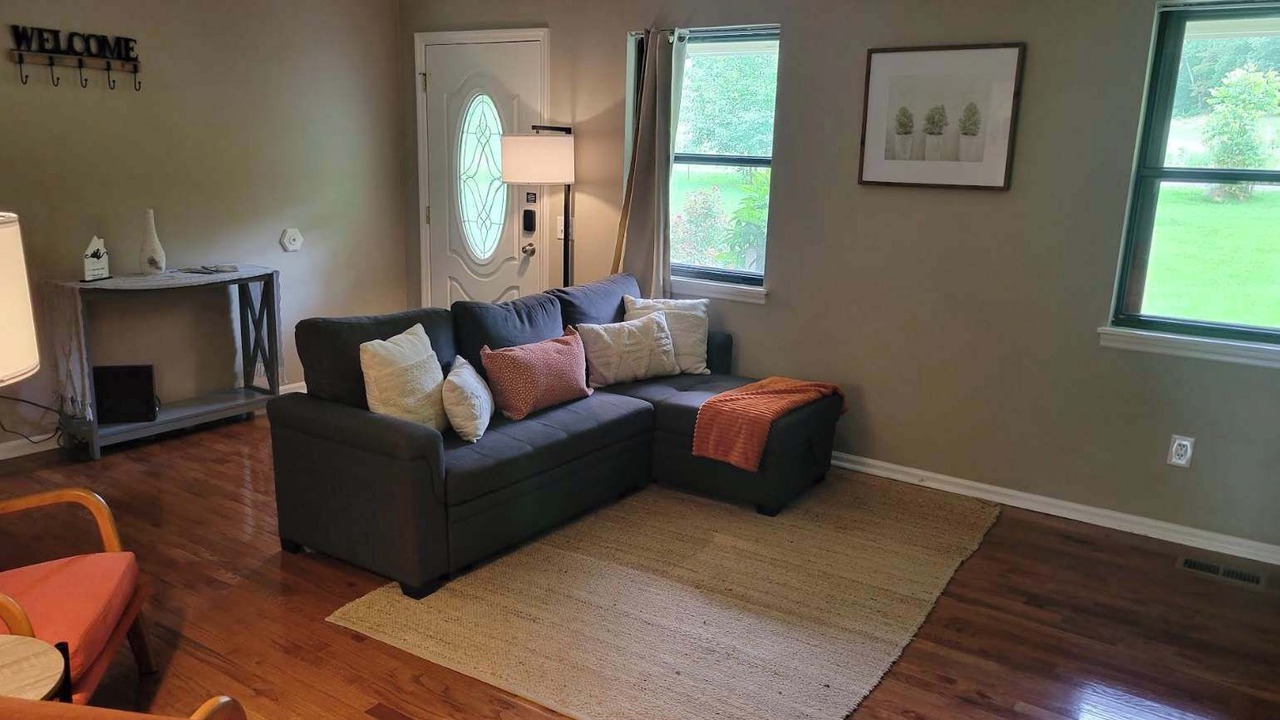 Photo of Livingroom in Chickamauga