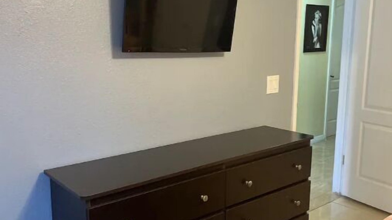 Photo of Bedroom in Hudson