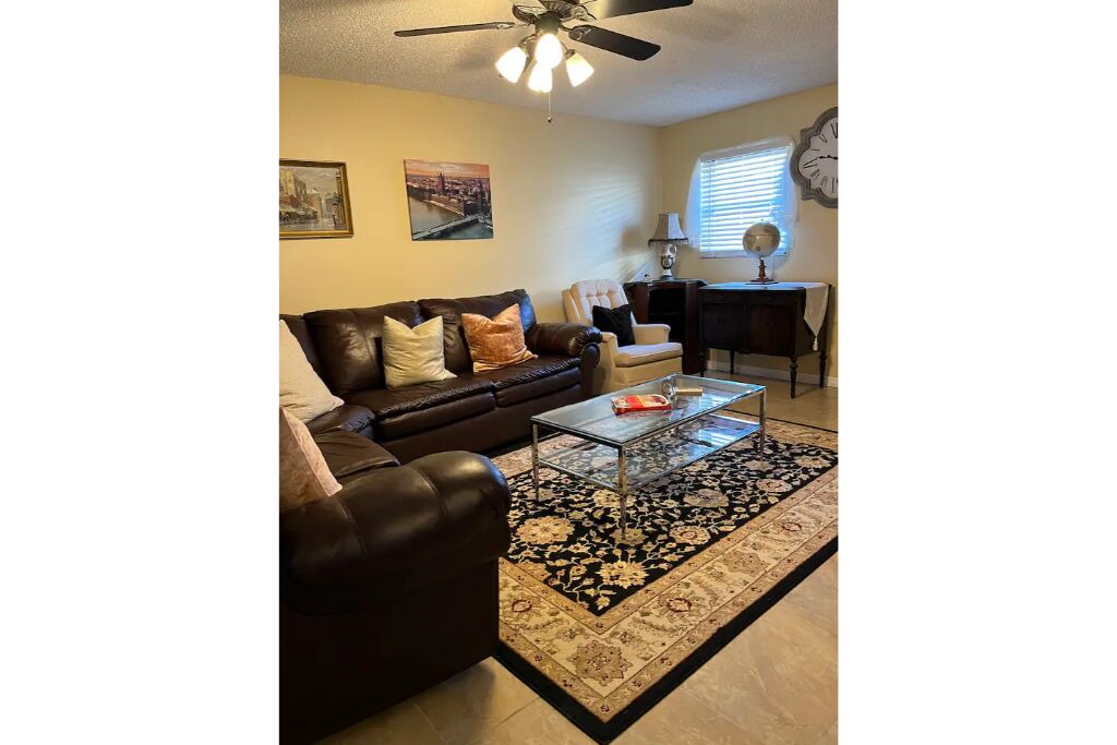 Photo of Livingroom in Hudson