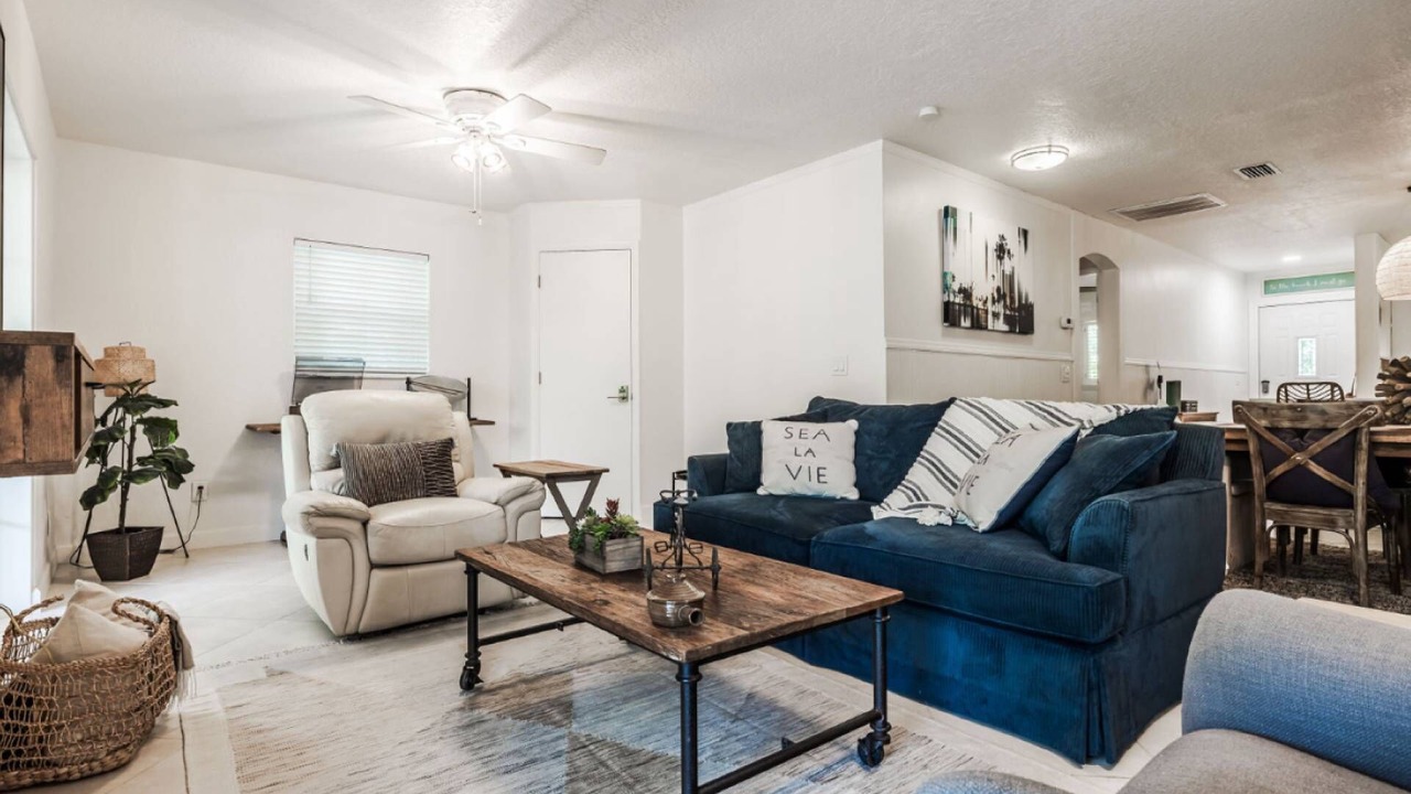 Photo of Bedroom in Crystal Beach