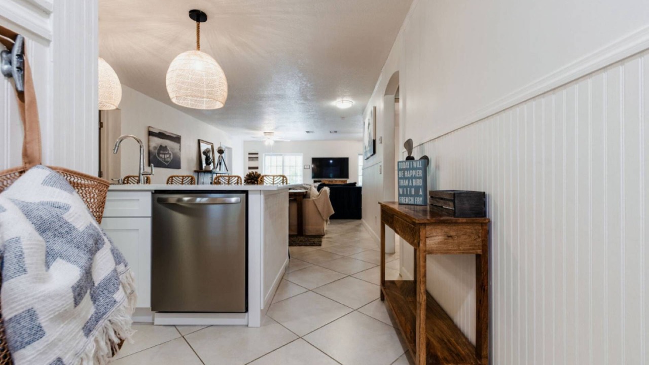 Photo of Bedroom in Crystal Beach