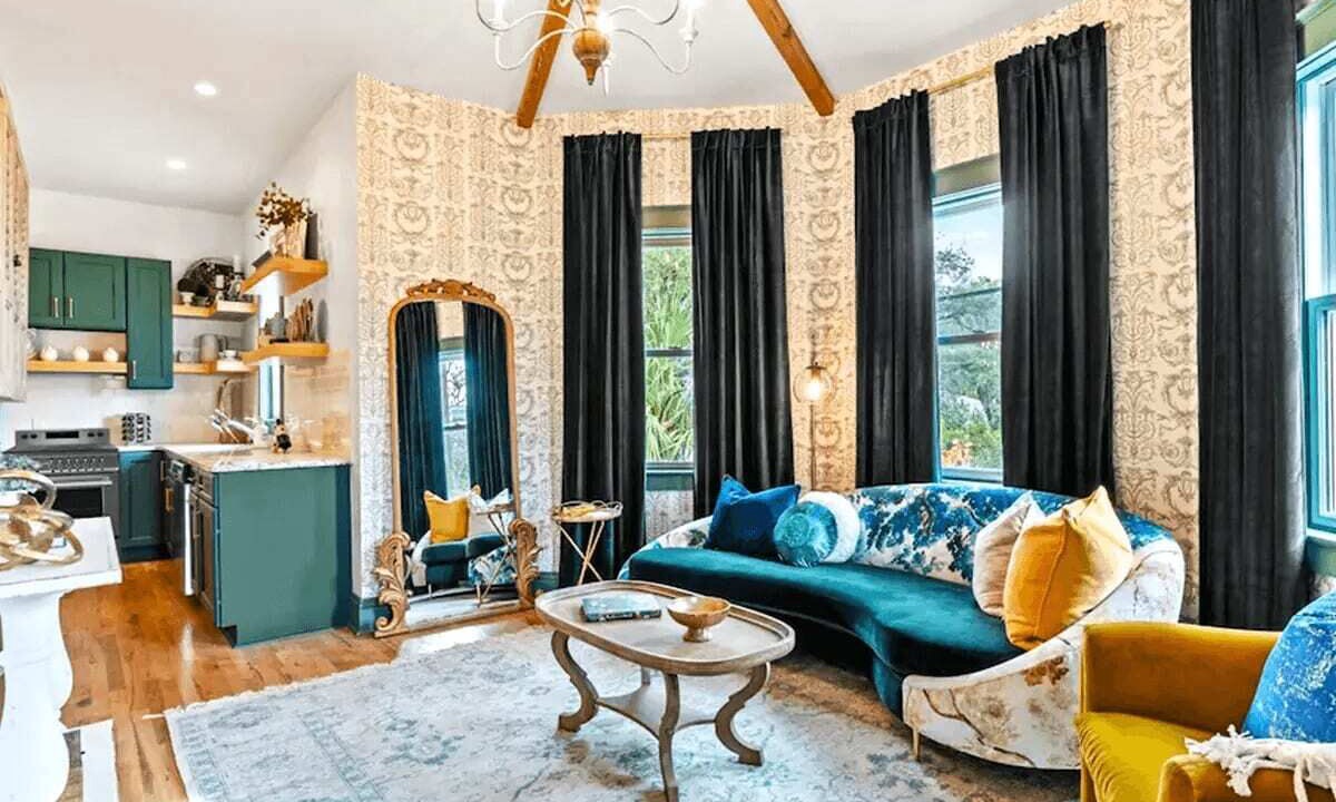 Photo of Livingroom in Downtown Historic District