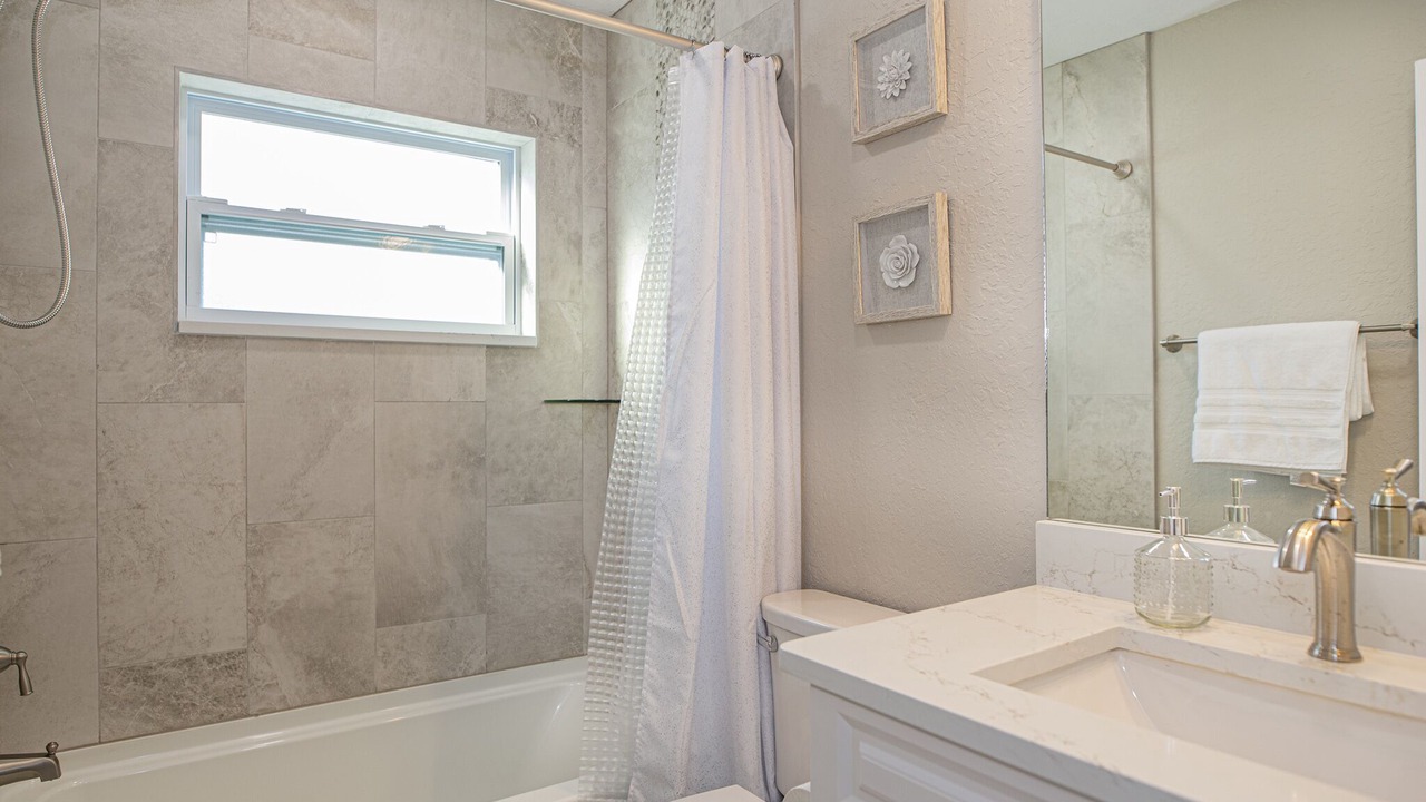 Photo of Bathroom in Largo