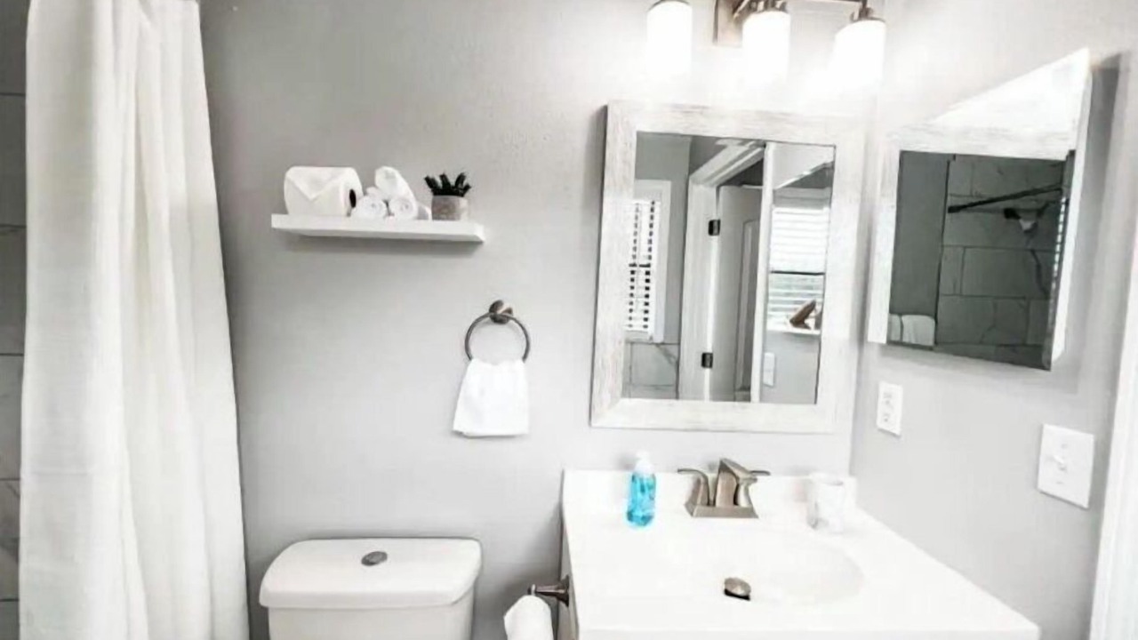 Photo of Bathroom in Fruitville