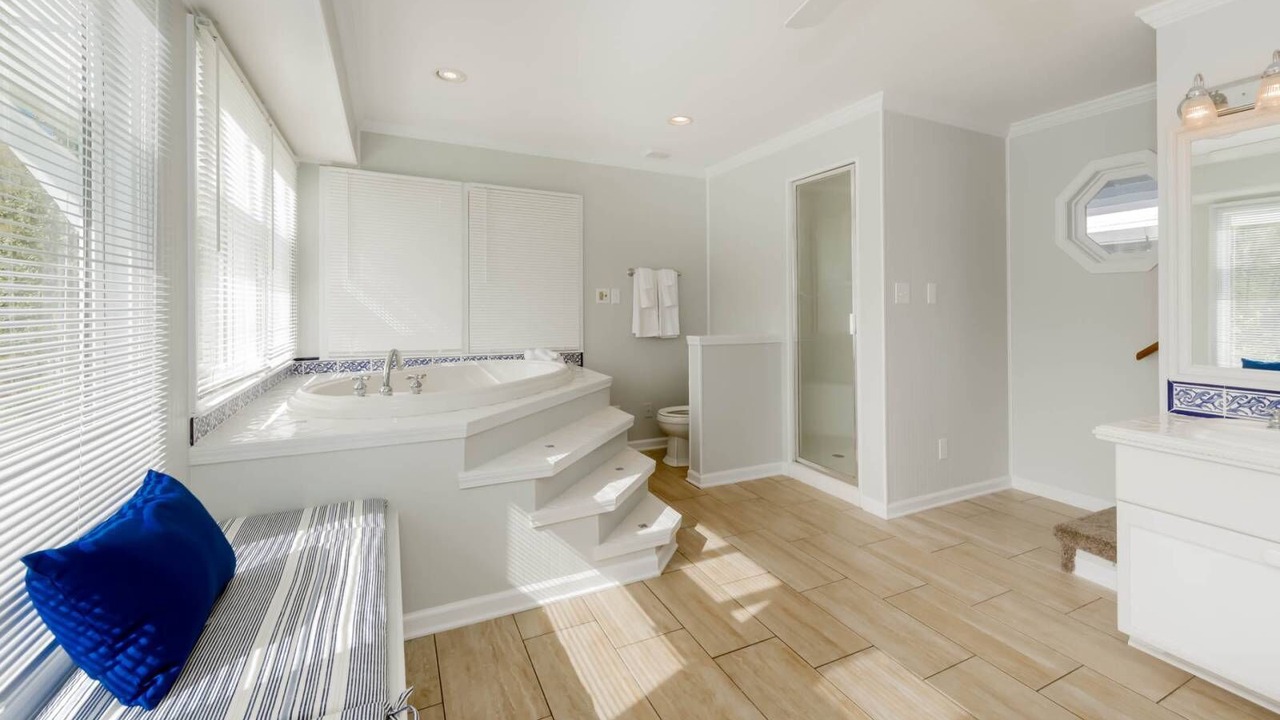 Photo of Bathroom in Lenoir City