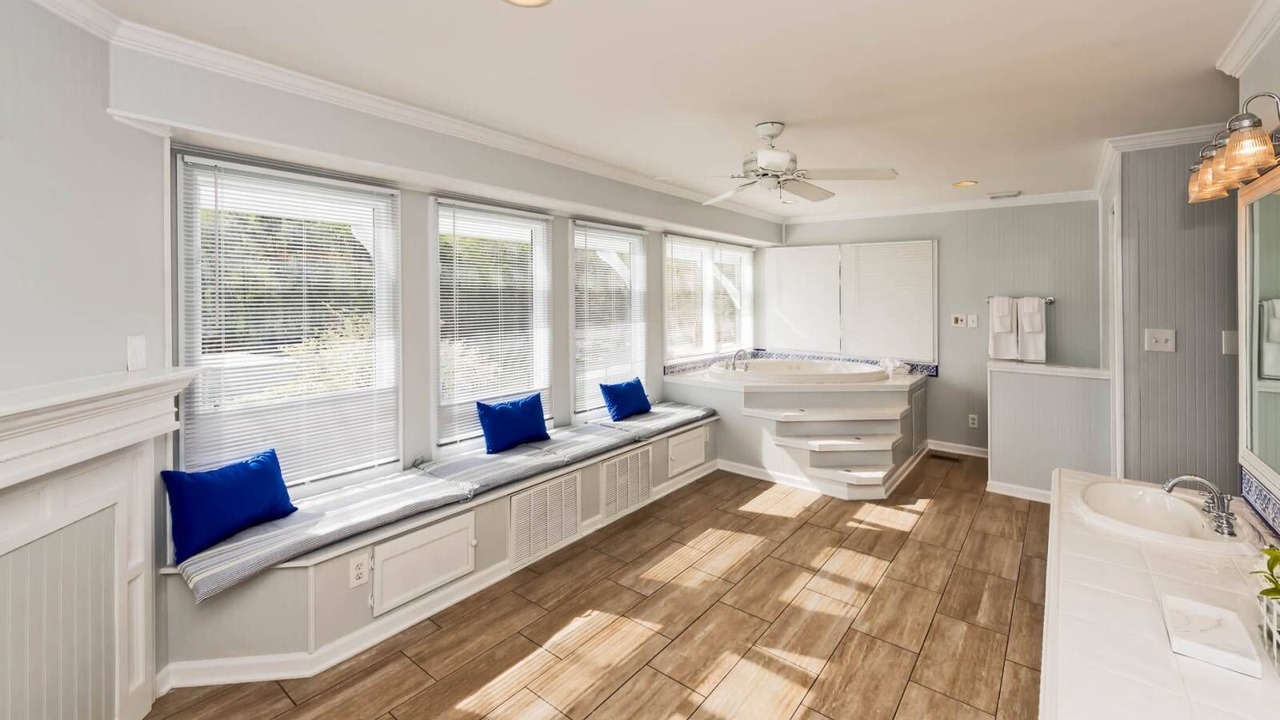 Photo of Bathroom in Lenoir City