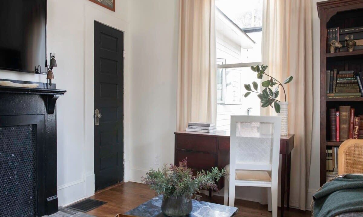 Photo of Bedroom in East Side