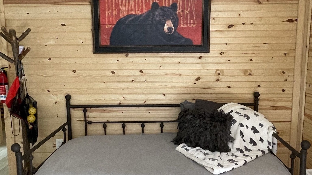 Photo of Bedroom in Sky Valley