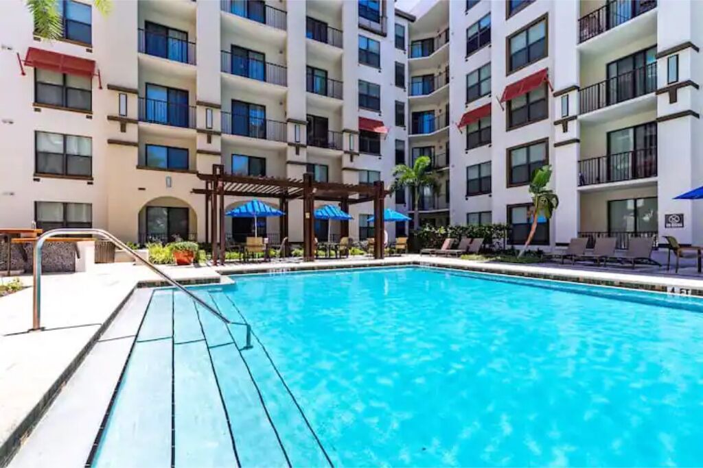 Photo of Outdoor in Carver City - Lincoln Gardens