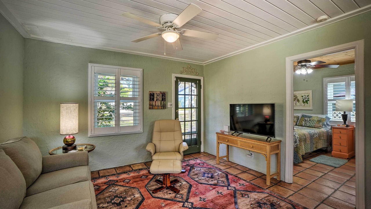 Photo of Bedroom in Crystal Beach