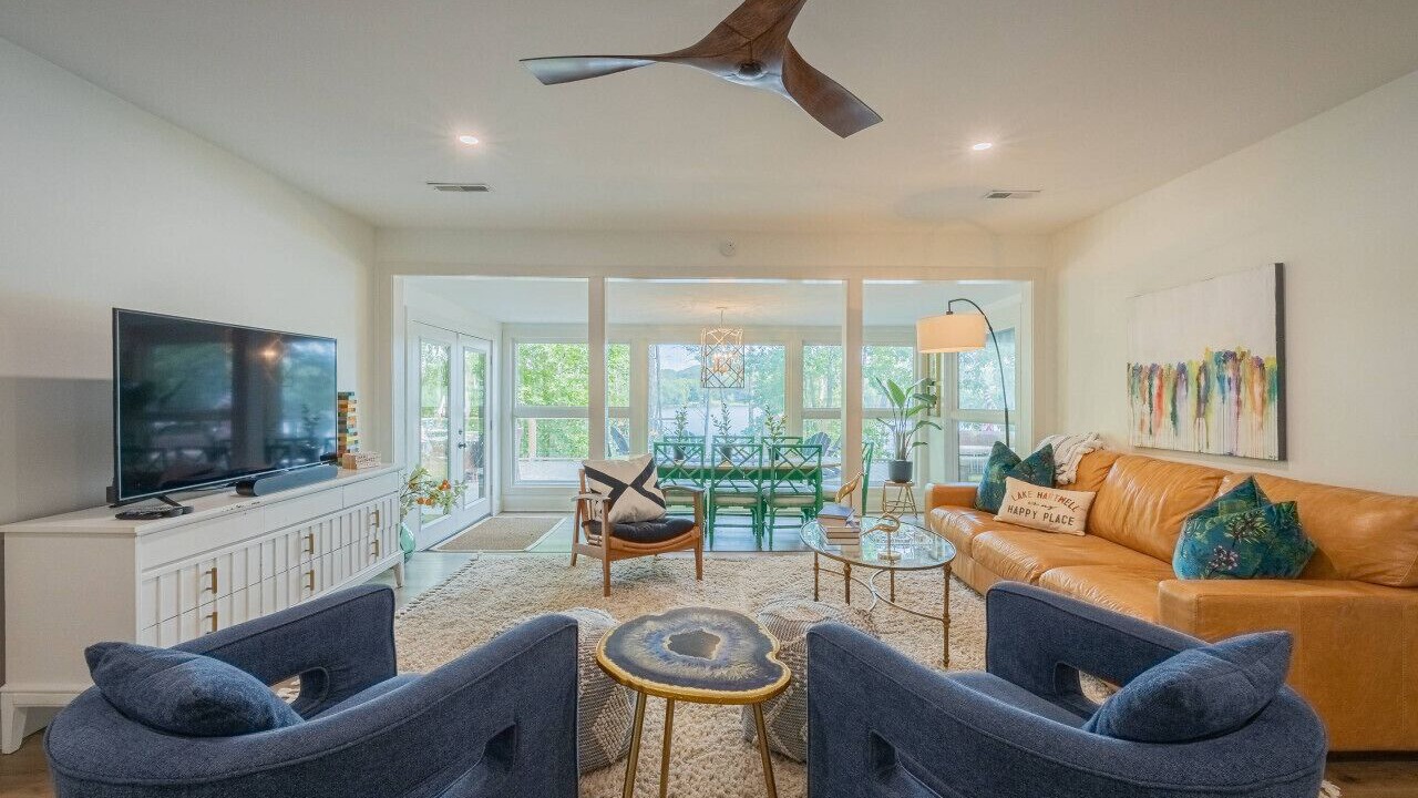 Photo of Livingroom in Toccoa