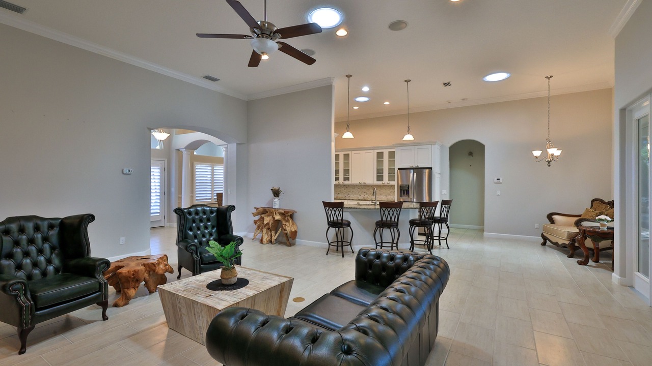 Photo of Livingroom in New Smyrna Beach