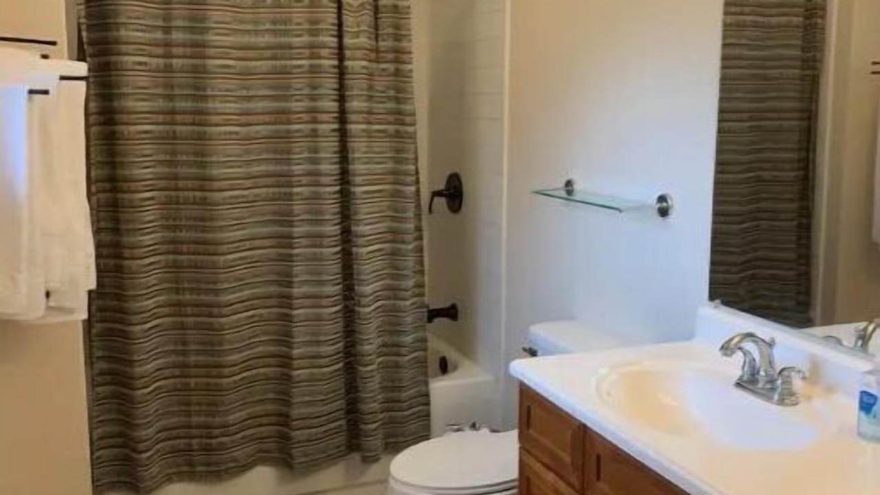 Photo of Bathroom in Auburndale