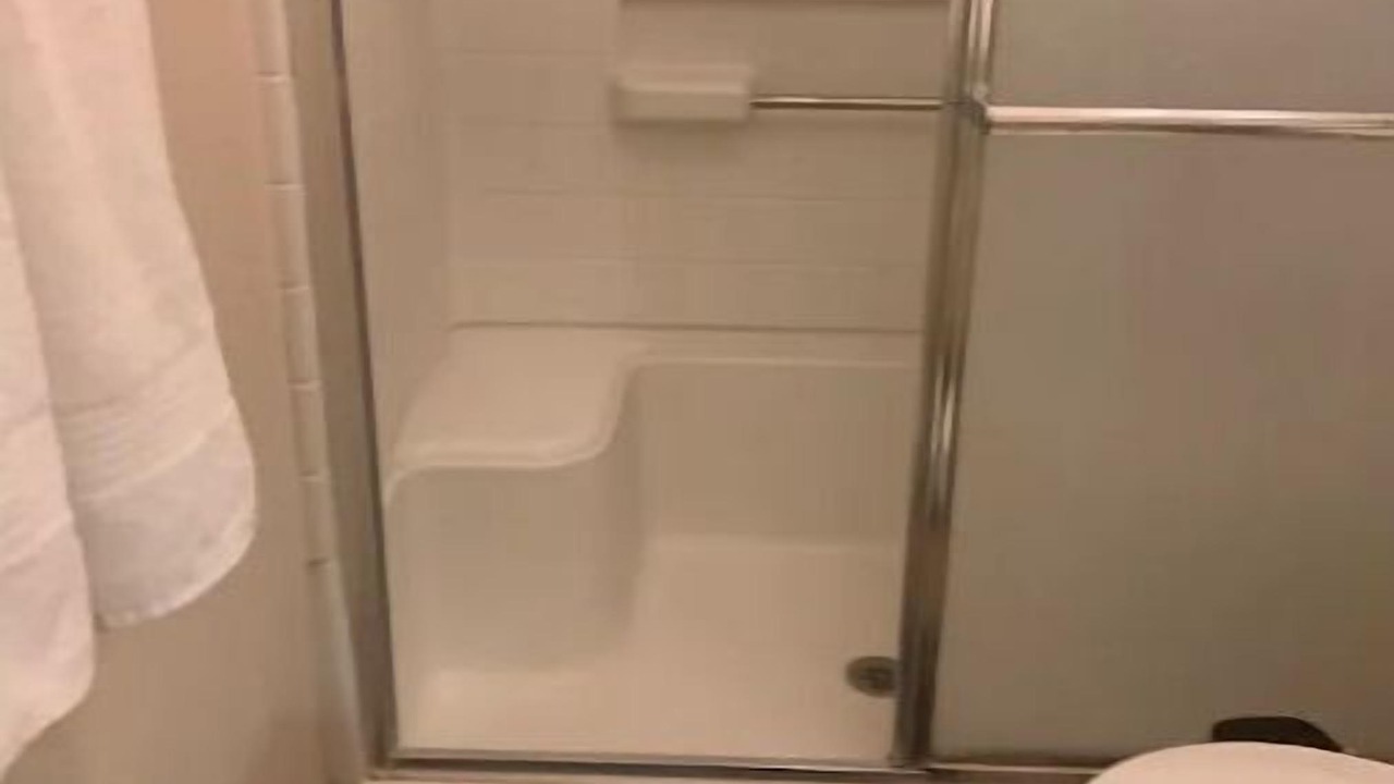 Photo of Bathroom in Auburndale