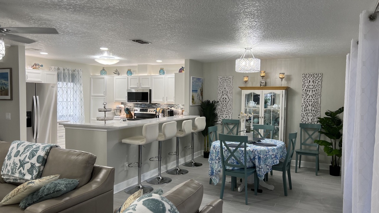 Photo of Bedroom in Palm Valley