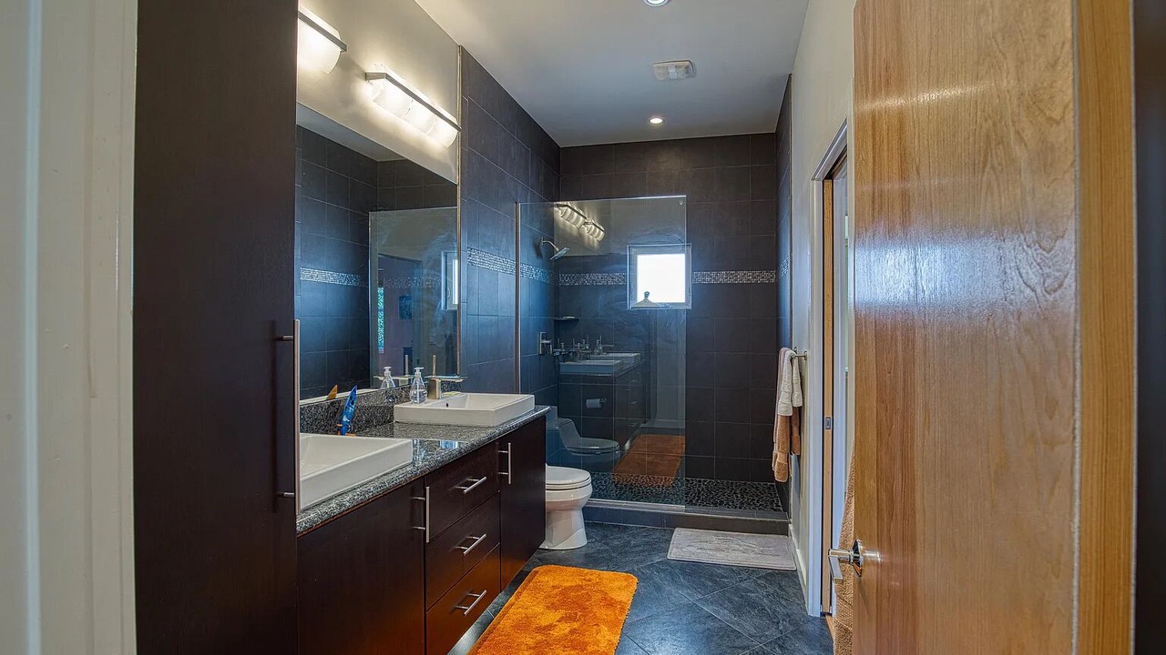 Photo of Bathroom in Wilbur-By-The-Sea