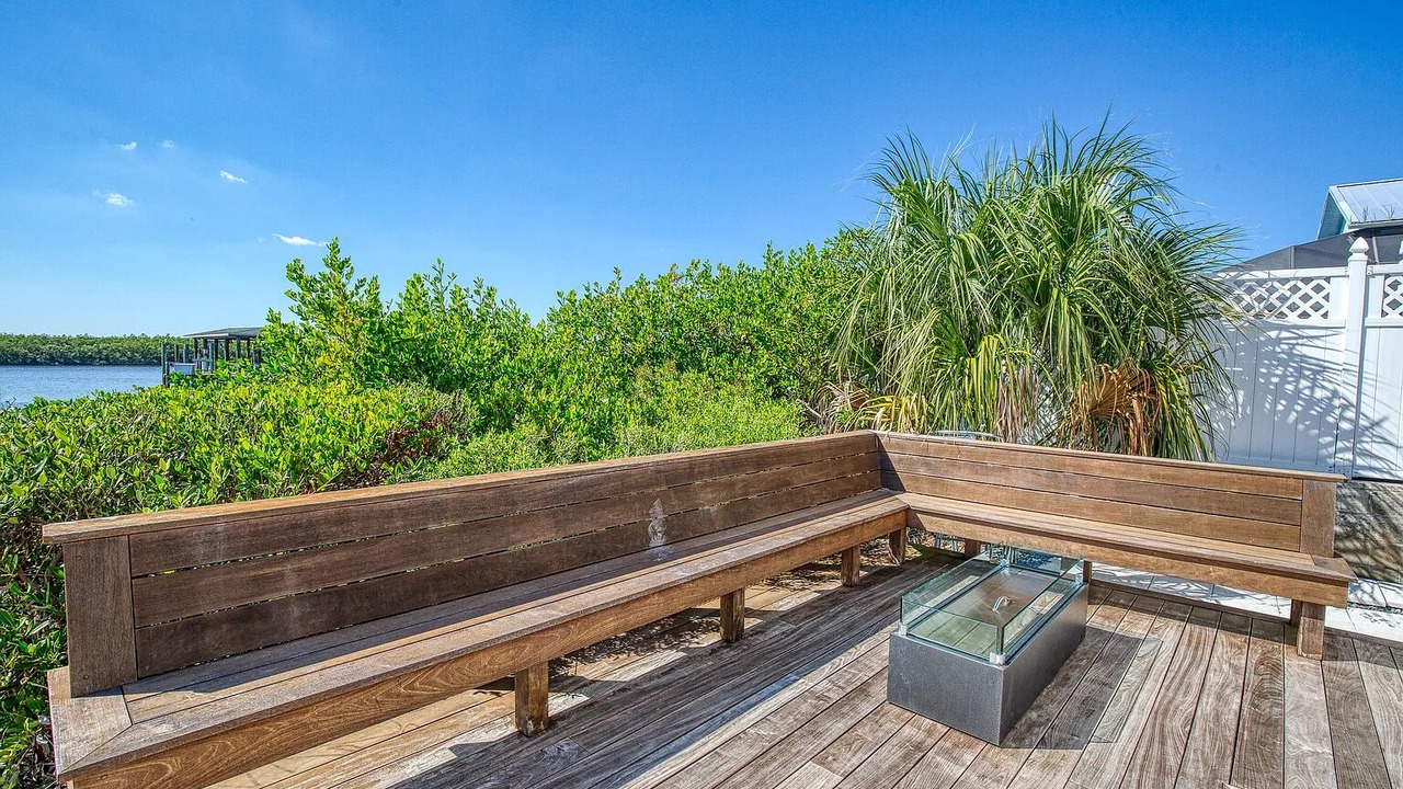 Photo of Patio Balcony in Wilbur-By-The-Sea