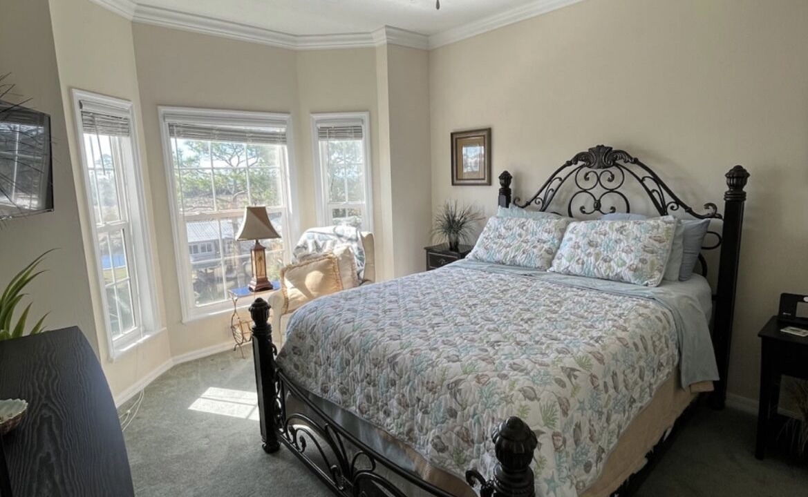 Photo of Bedroom in Suwannee