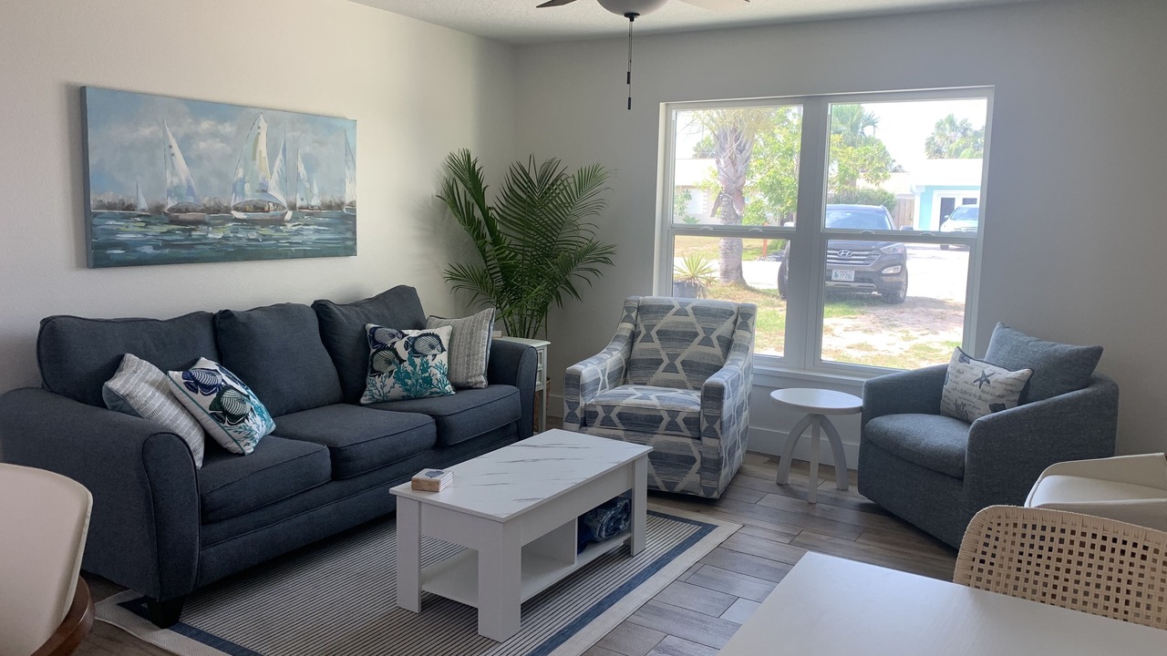 Photo of Livingroom in Horton Shores