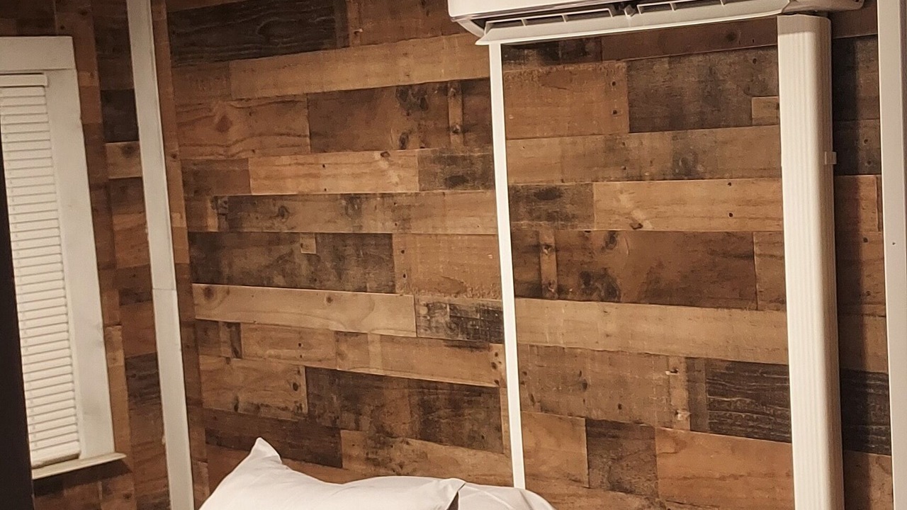 Photo of Bedroom in Taylor Creek