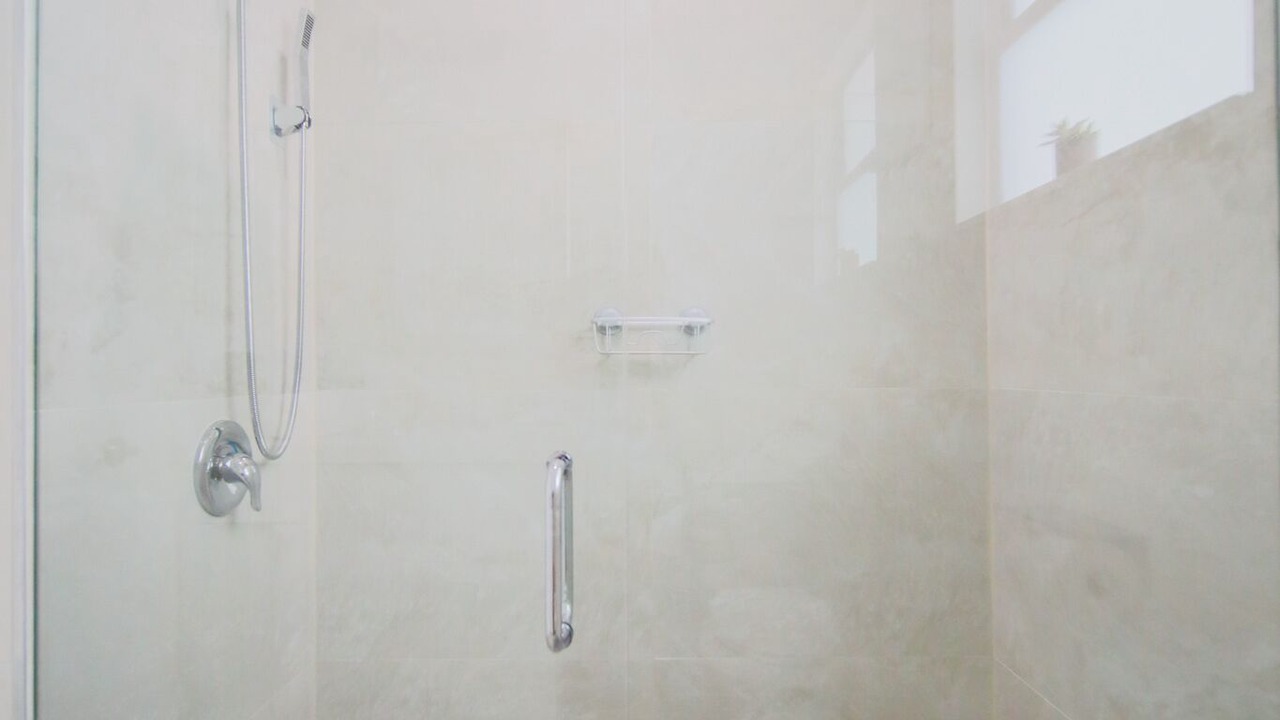 Photo of Bathroom in Diplomat