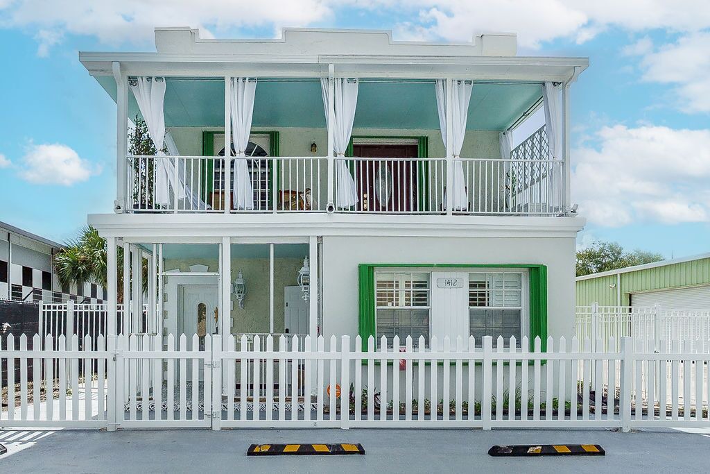 Photo of Outdoor in West Palm Beach