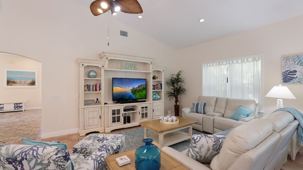 Photo of Livingroom in Anna Maria