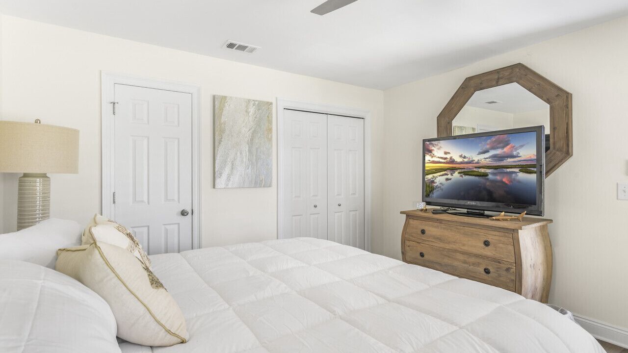Photo of Bedroom in Gulf Pines