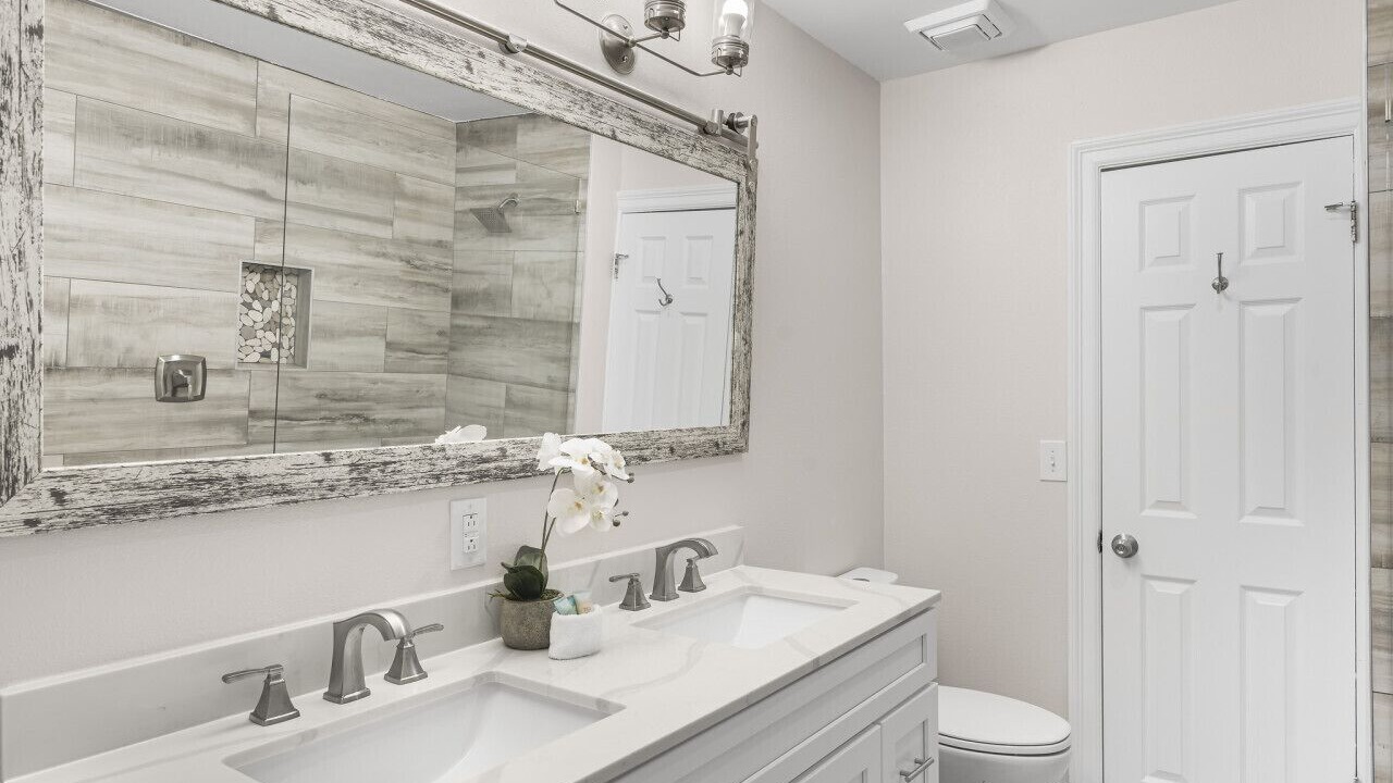 Photo of Bathroom in Gulf Pines