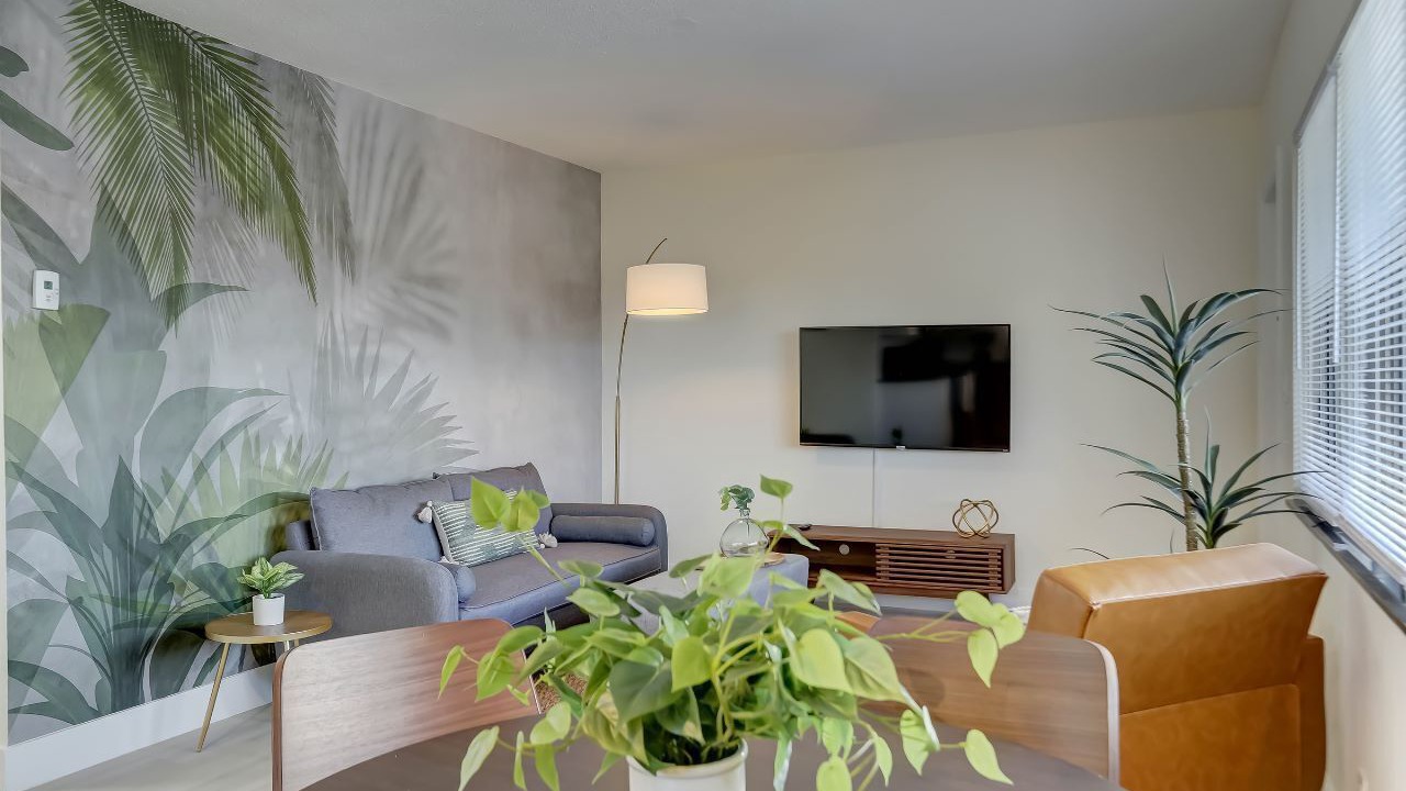 Photo of Livingroom in Imperial Point