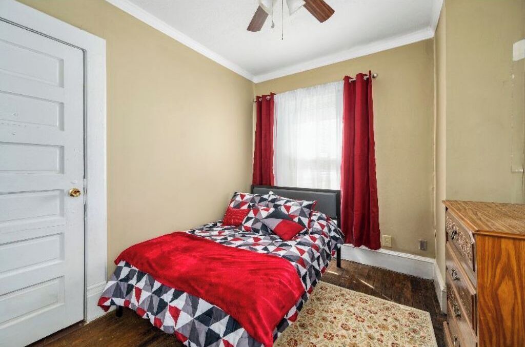 Photo of Bedroom in Macon