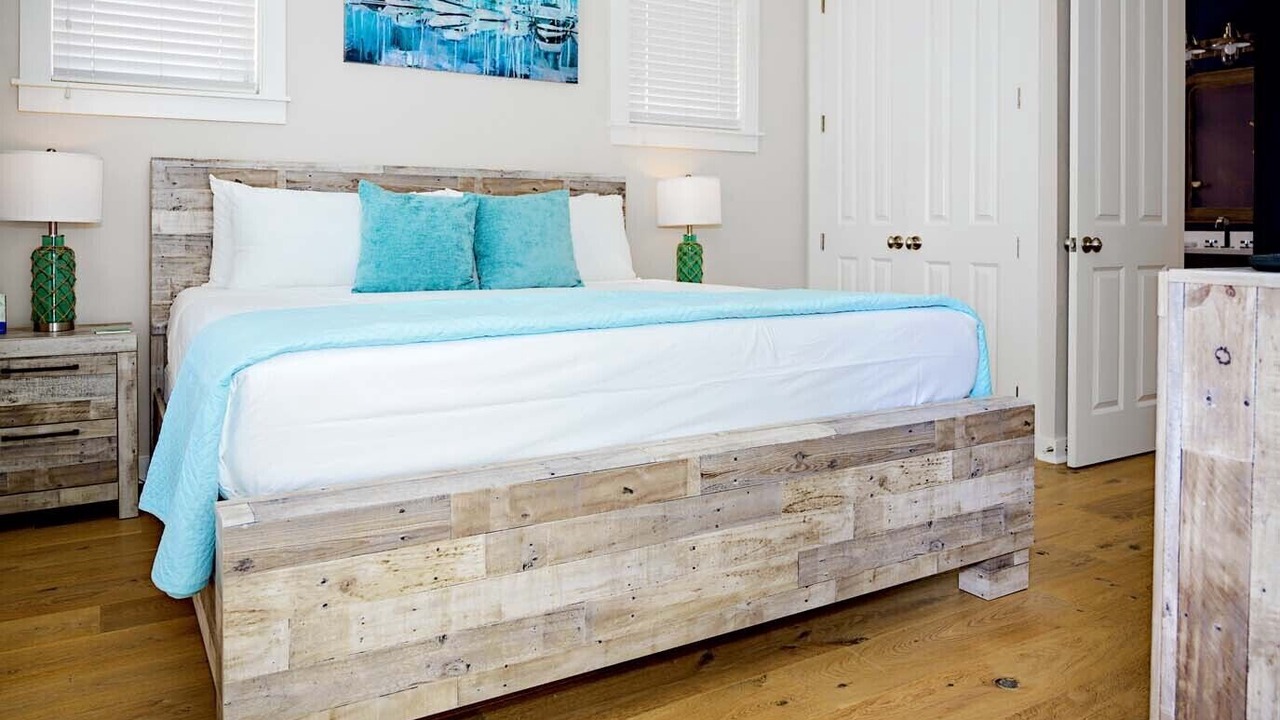 Photo of Bedroom in Laurel Grove