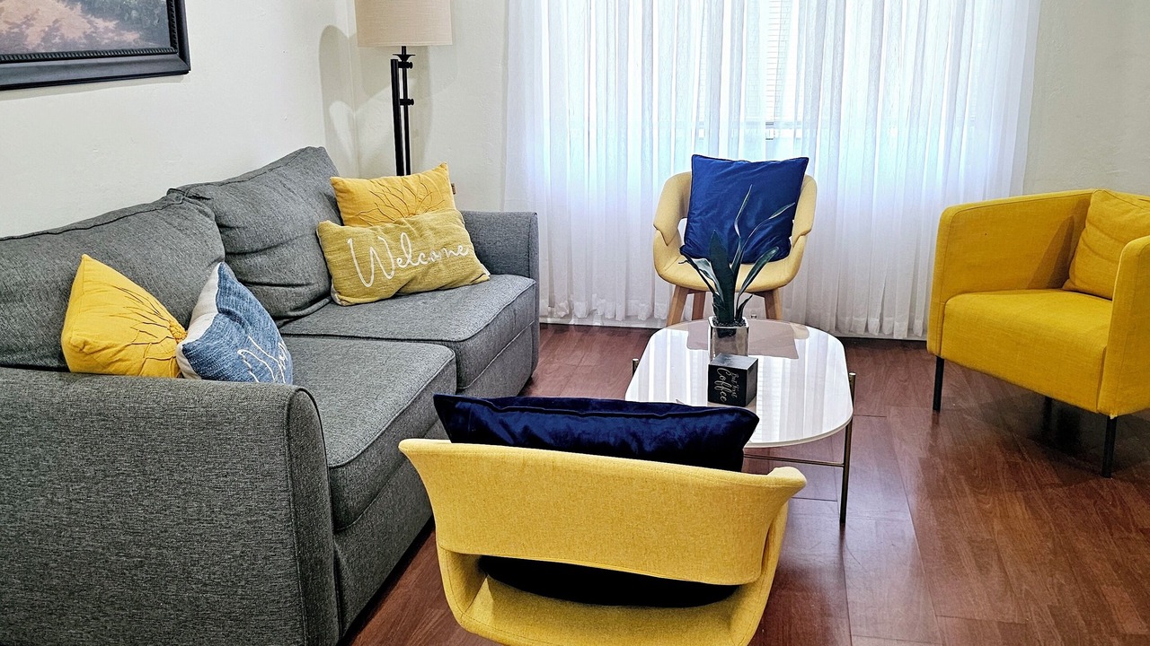 Photo of Livingroom in Biscayne Park