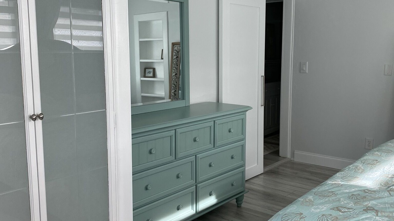 Photo of Bedroom in Elizabeth Mcbrides Raulersons