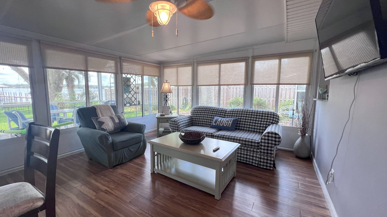 Photo of Livingroom in Summerfield