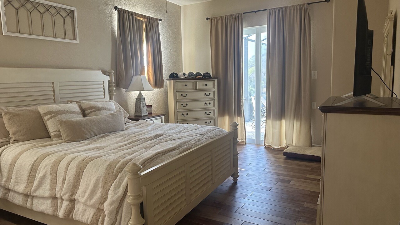 Photo of Bedroom in Saint James City